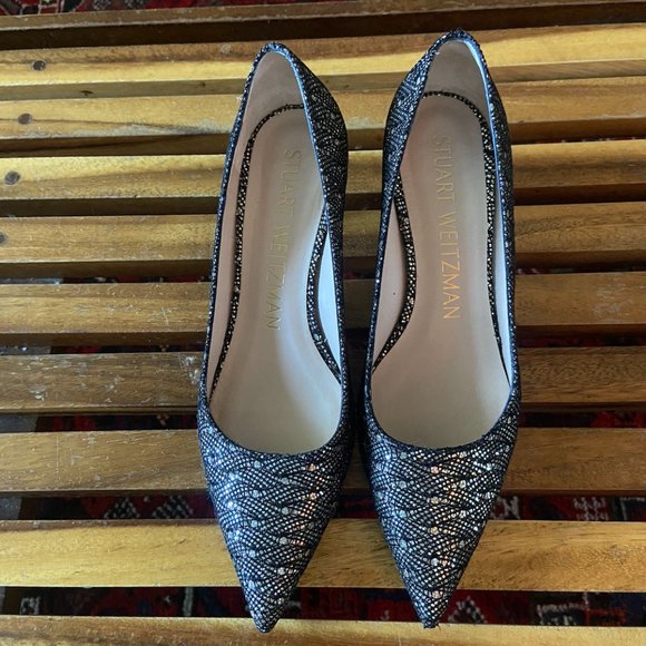 Stuart Weitzman - Picture 1 of 3